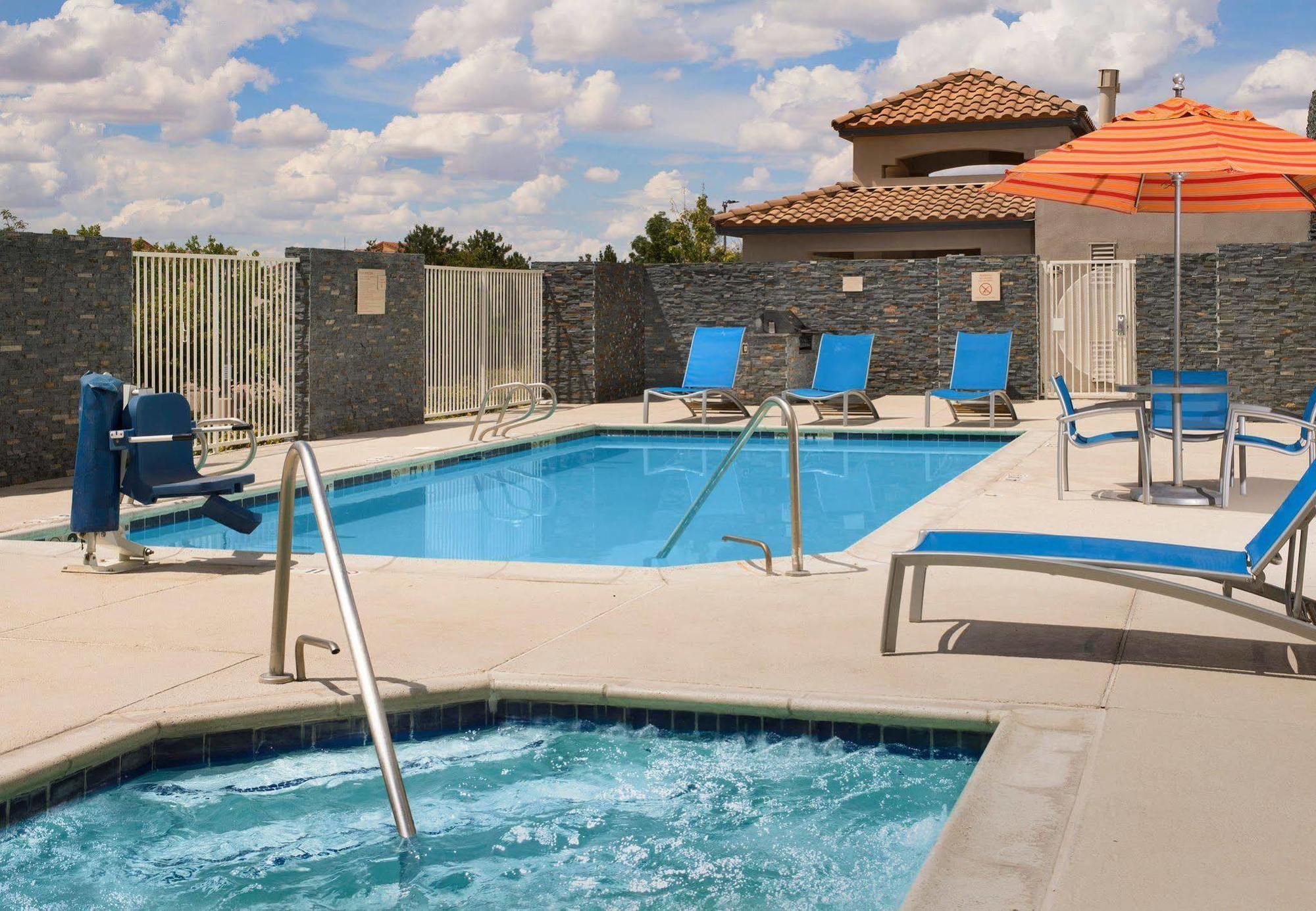 Towneplace Suites By Marriott Albuquerque Airport Exterior foto